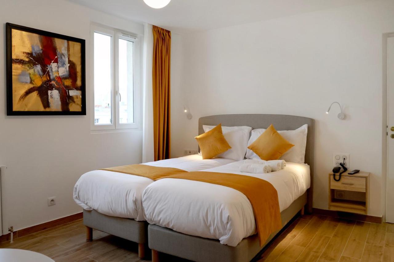 Les Rebelles Hotell Paris Exteriör bild